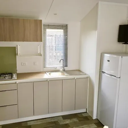 Au Pre De L'etang 2*