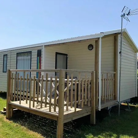 Au Pre De L'etang Campingplatz 2*