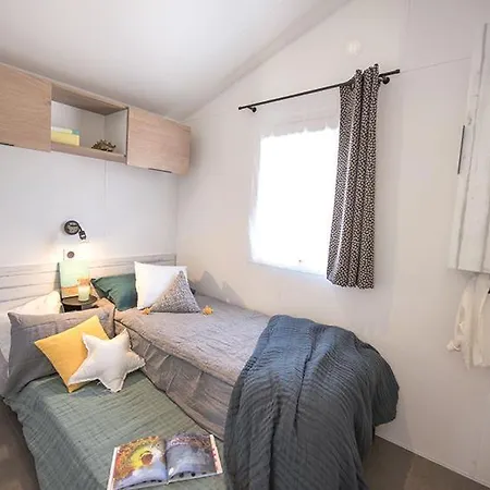 Au Pre De L'etang Sainte-Foy (Vendee)