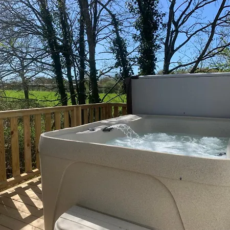 Au Pre De L'etang Campingplatz 2*