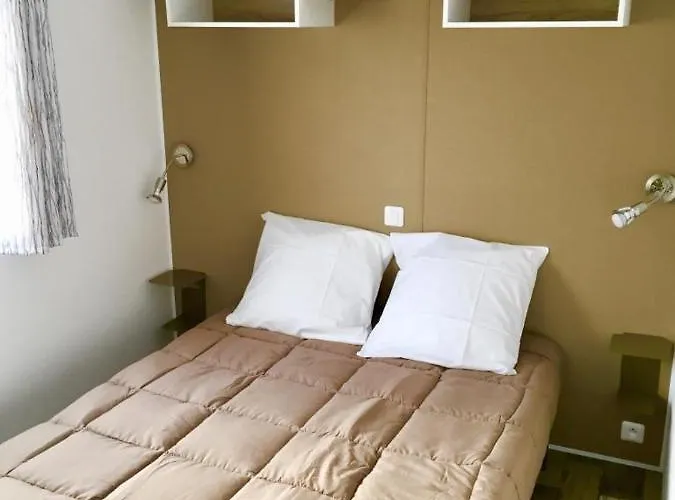 Au Pre De L'etang Κάμπινγκ