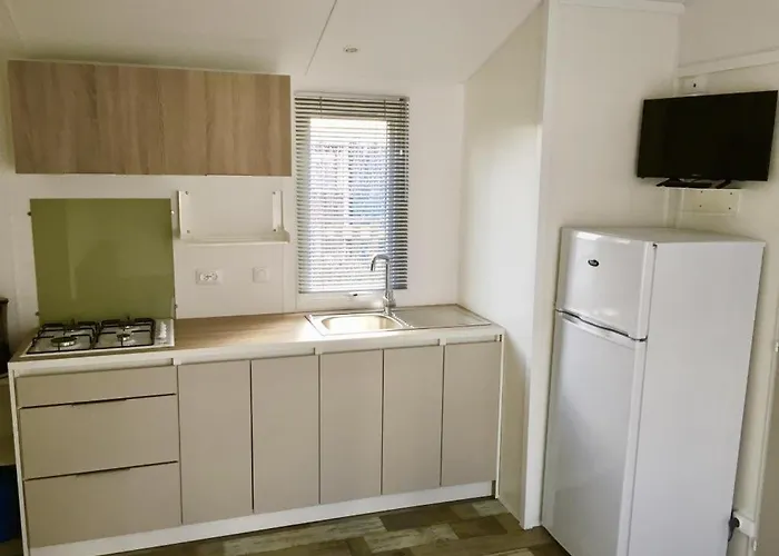 Au Pre De L'etang 2*