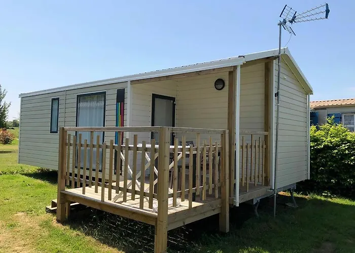 Au Pre De L'etang Camping 2*