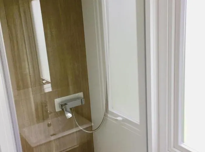 Au Pre De L'etang 2*