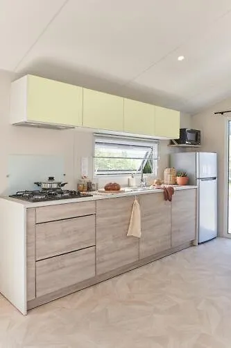 Au Pre De L'etang 2*