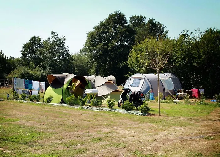 Au Pre De L'etang 2*