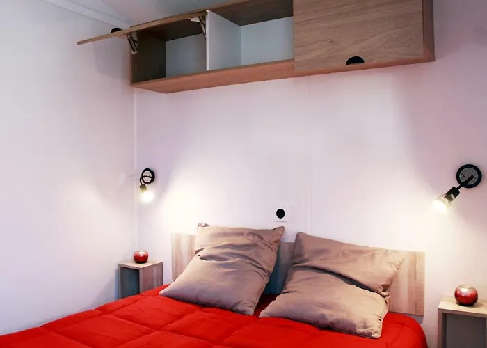 Au Pre De L'etang Camping 2*