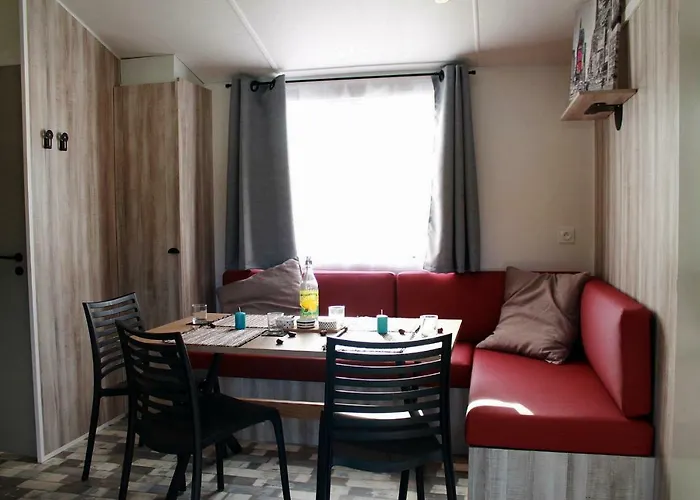 Au Pre De L'etang Camping Sainte-Foy (Vendee)